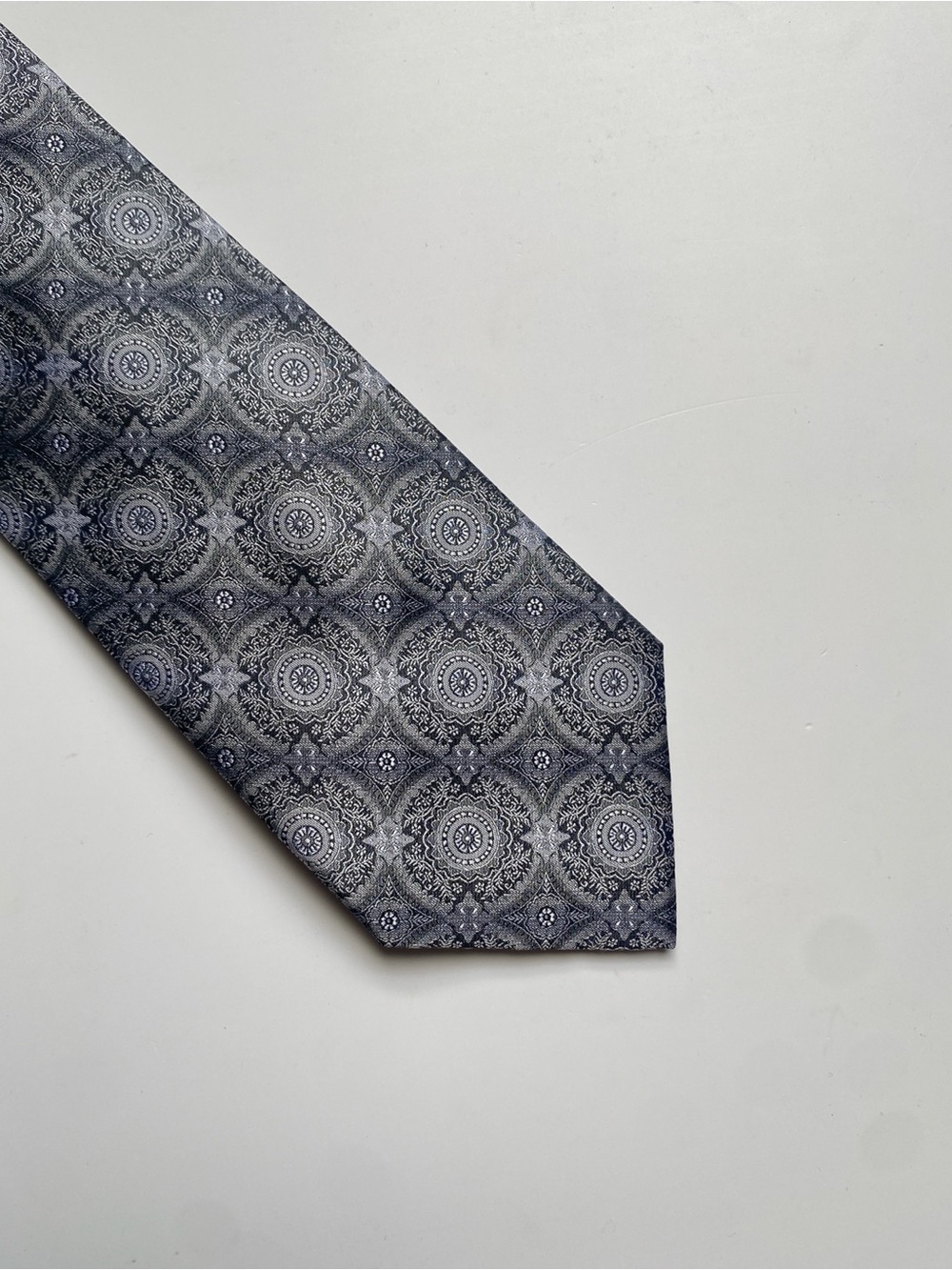 Stacy Adams Grey Medallion Silk Tie